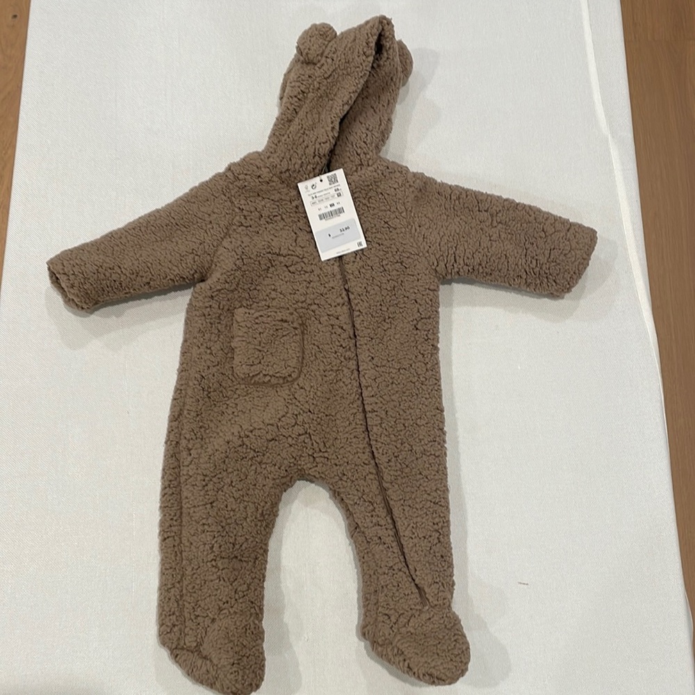 Zara baby cold weather onesie.  Brand new .  Tags attached.  Size 3-6months.